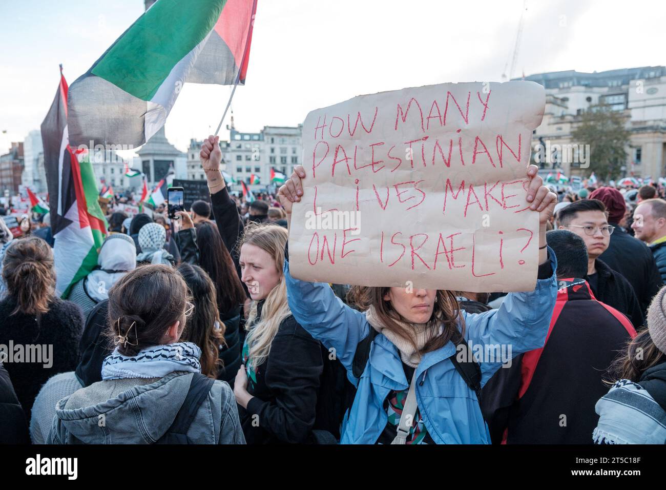 Pro-Palestine protestors takeover Trafalgar Square continuing their demand for a ceasefire in Gaza. London, United Kingson, 05/11/2023 Ehimetalor Unuabona/Alamy Live News Stock Photo