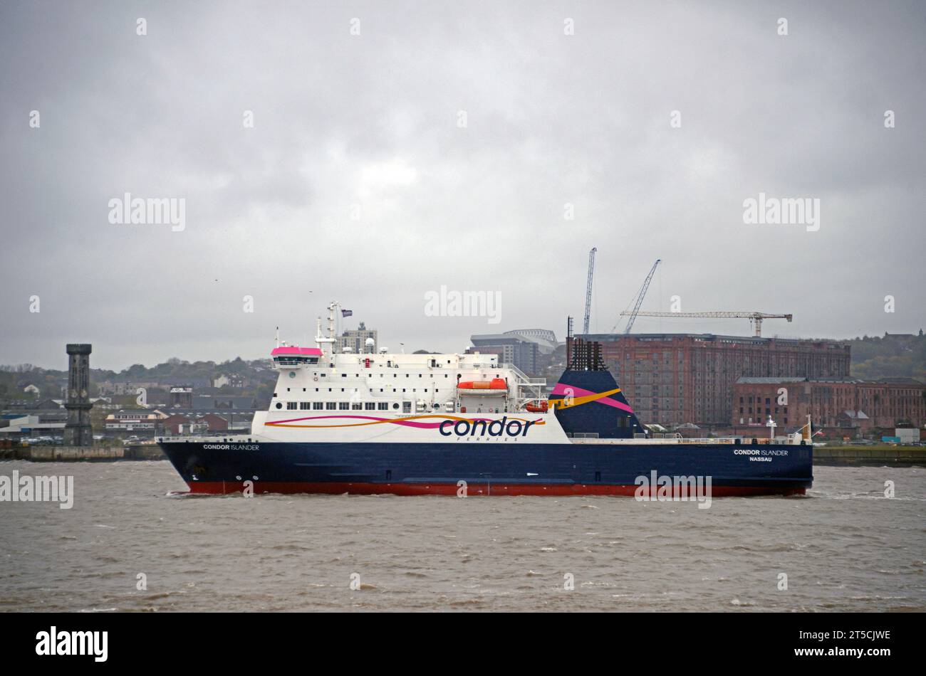 Un docking hi-res stock photography and images - Alamy