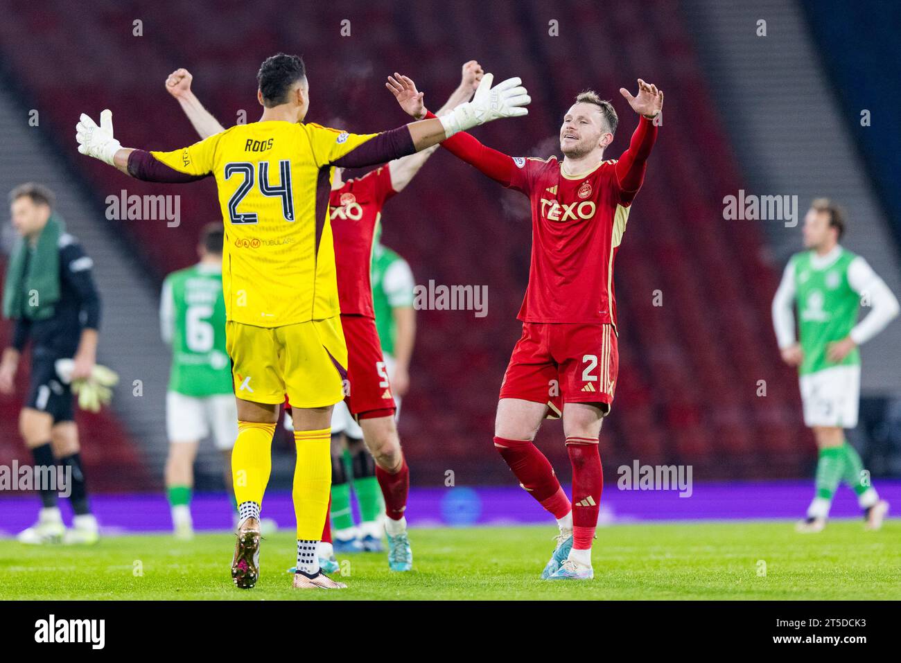 Glasgow, Scotland. 04 November 2023. Kelle Roos (24 Aberdeen) and Nicky Devlin (2 Aberdeen