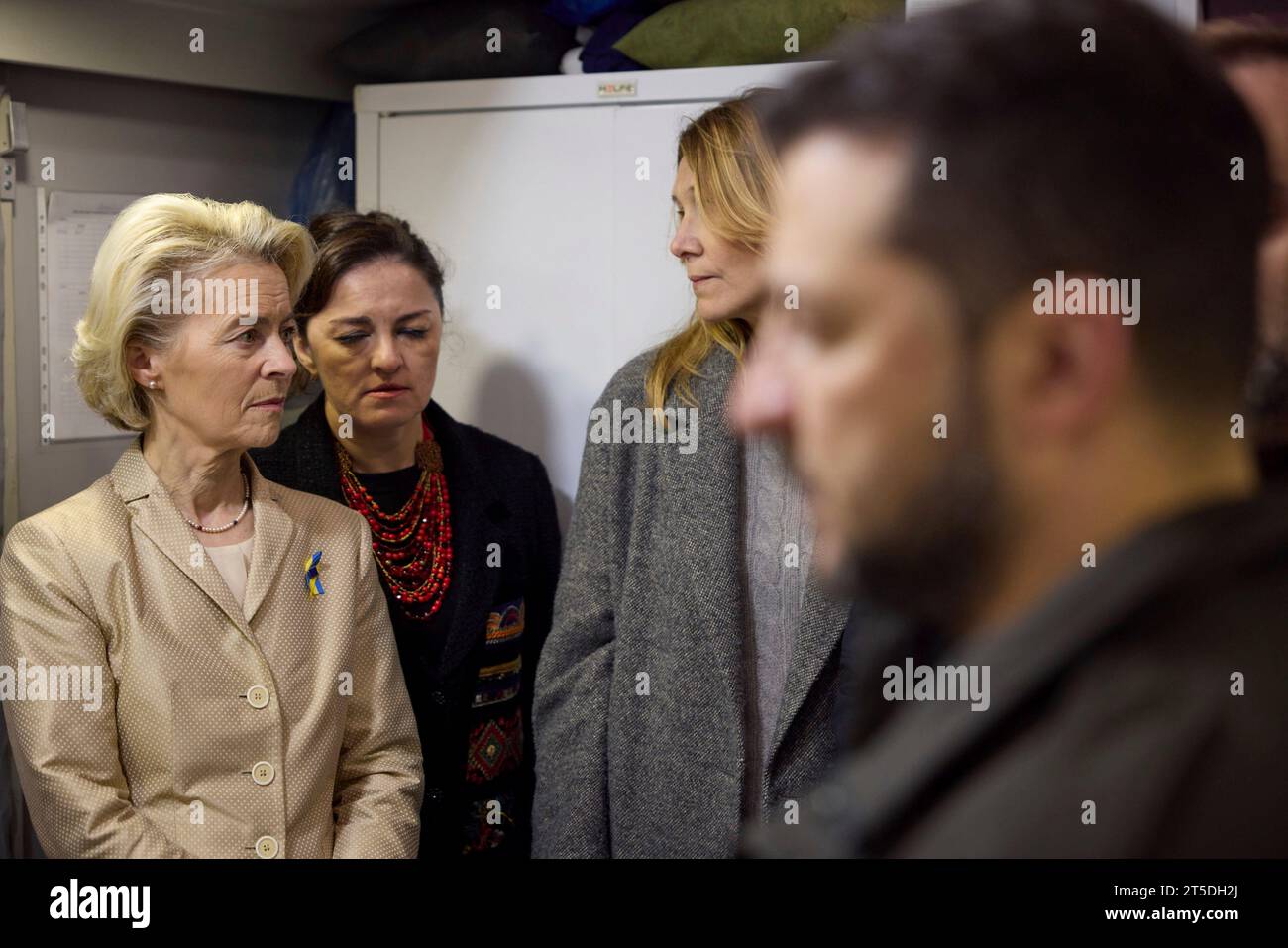 Kyiv, Ukraine. 04th Nov, 2023. European Commission President Ursula von der Leyen, left, listens during a tour of a special medical train used for evacuating wounded civilians with Ukrainian President Volodymyr Zelenskyy, right, at the Central Railway Station, November 4, 2023 in Kyiv, Ukraine. Credit: Ukraine Presidency/Ukrainian Presidential Press Office/Alamy Live News Stock Photo