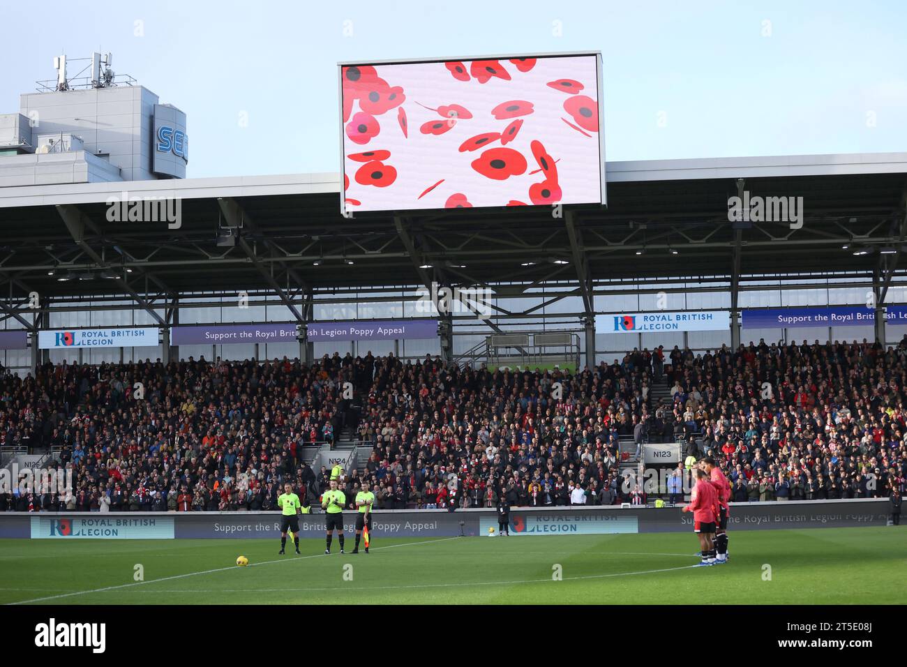 London, UK. 04th Nov, 2023. The stadium has a minute's applause for the last home game before Remembrance Day at the Brentford v West Ham United EPL match, at The G-Tech Stadium, Brentford, London, UK on 4th November, 2023. Credit: Paul Marriott/Alamy Live News Stock Photo