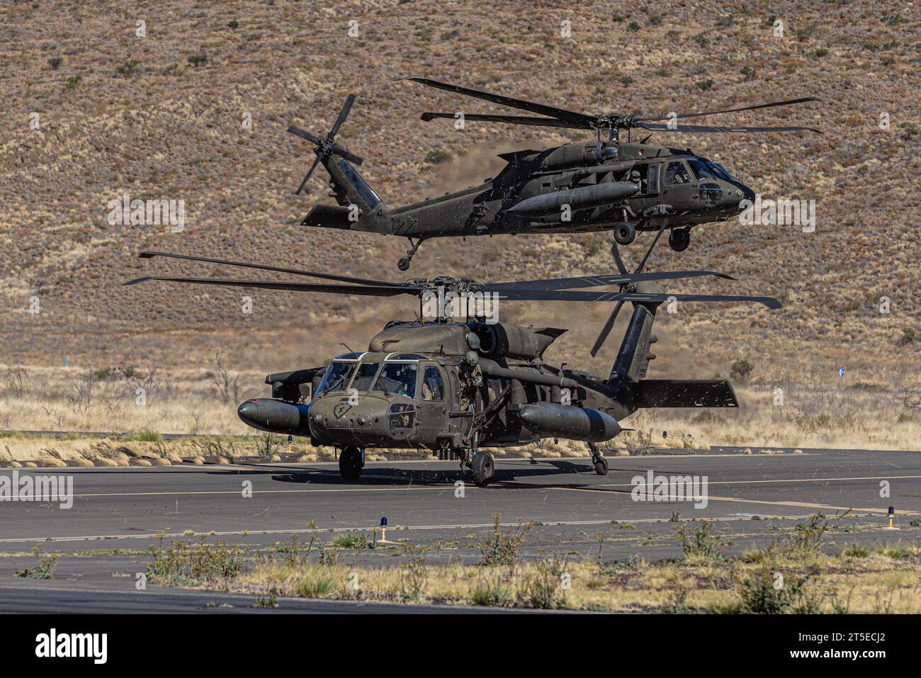 UH60 Black Hawk arrives at Bradshaw Army Airfield, Pohakuloa Training