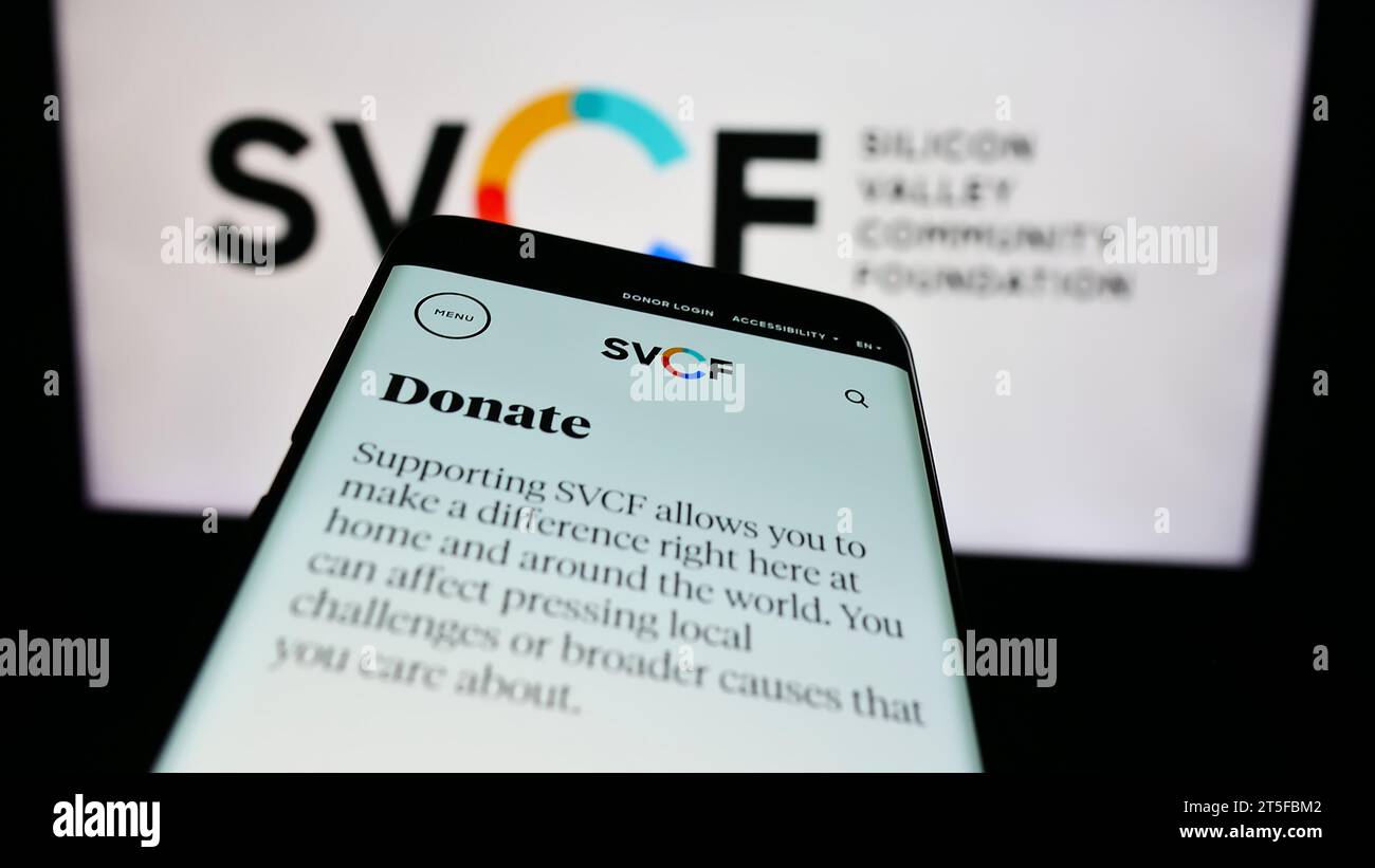 Smartphone with website of us organisation silicon valley community