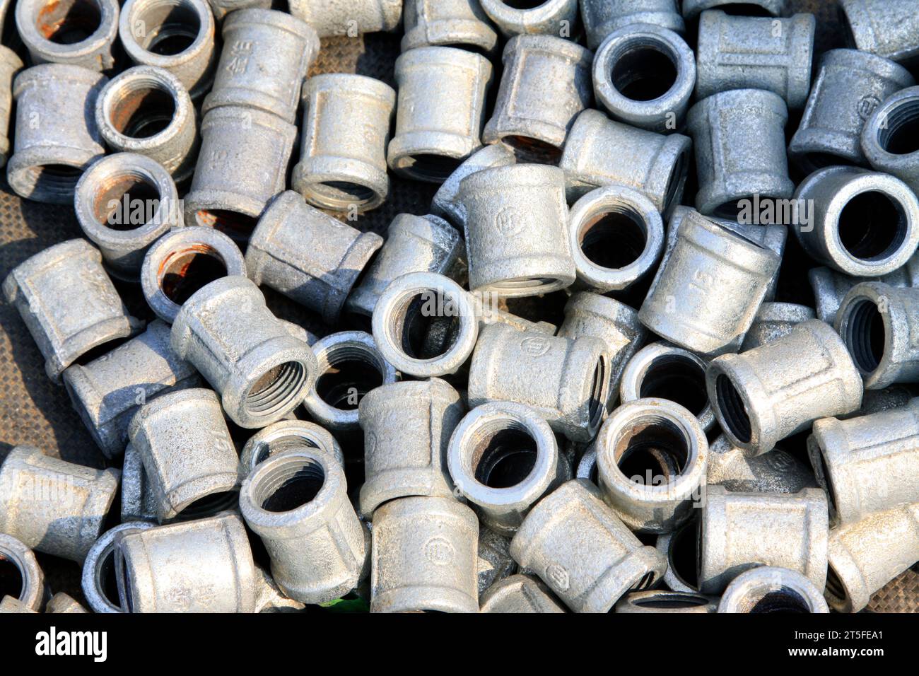 Plumbing pipe fittings hi-res stock photography and images - Alamy