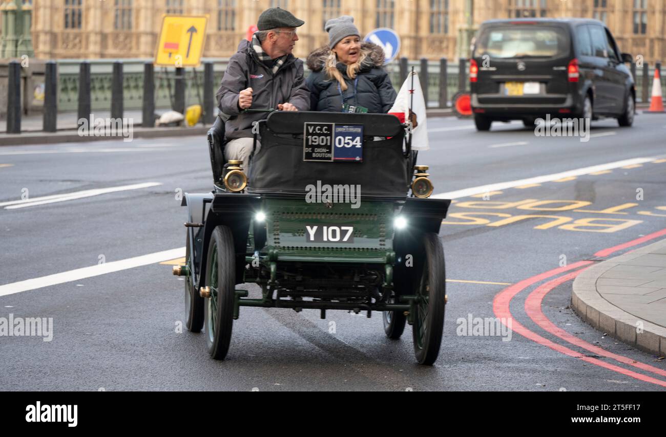 Westminster Bridge, London, UK. 5th Nov, 2023. RM Sotheby’s London to