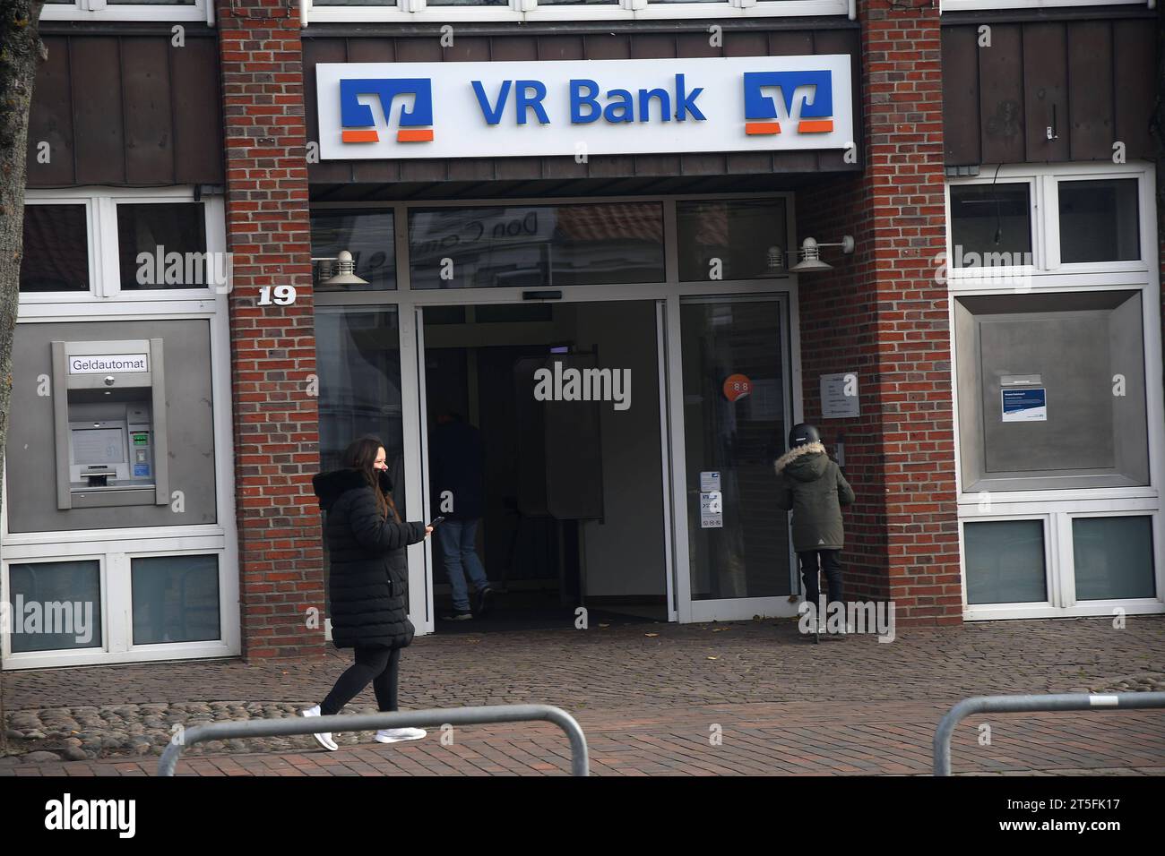 Burger/Fehmarn/Germany/04 November 2023/. VR bank branch in smll town burger fehmarn in Germany. Photo.Francis Joseph Dean/Dean Pictures Credit: Imago/Alamy Live News Stock Photo