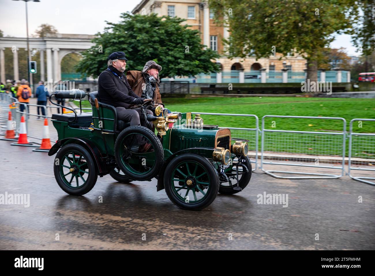 Hyde Park, London, UK. 5th Nov, 2023. London to Brighton Veteran Car