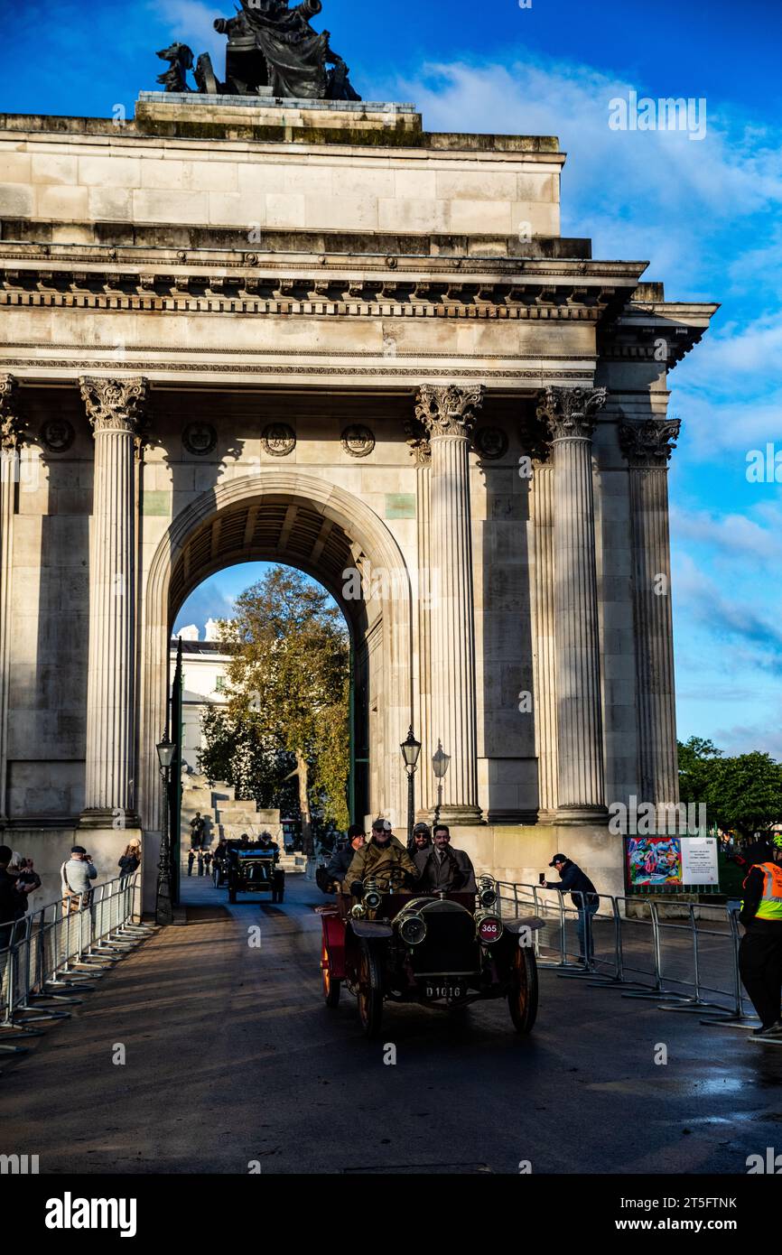 Hyde Park, London, UK. 5th Nov, 2023. London to Brighton Veteran Car