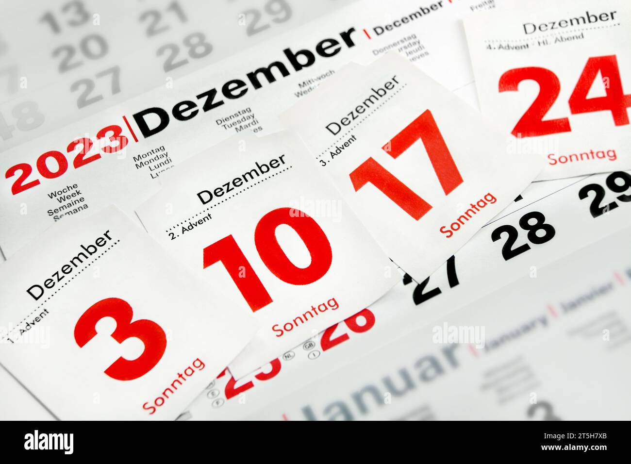 Deutscher Kalender und Advent im Dezember 2023  Adventszeit und alle Adventstage Stock Photo