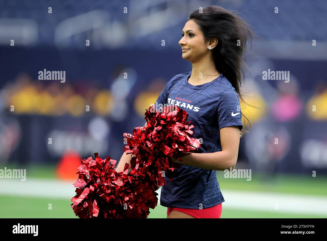 Houston, Texas, USA. 5th Nov, 2023. A Houston Texans cheerleader performs prior to the game between the Houston Texans and the Tampa Bay Buccaneers at NRG Stadium in Houston, TX on November 5, 2023. (Credit Image: © Erik Williams/ZUMA Press Wire) EDITORIAL USAGE ONLY! Not for Commercial USAGE! Stock Photo