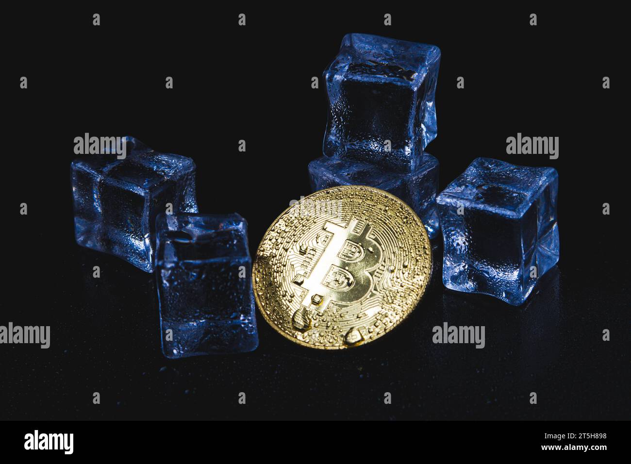 Bank accounts frozen hi-res stock photography and images - Alamy