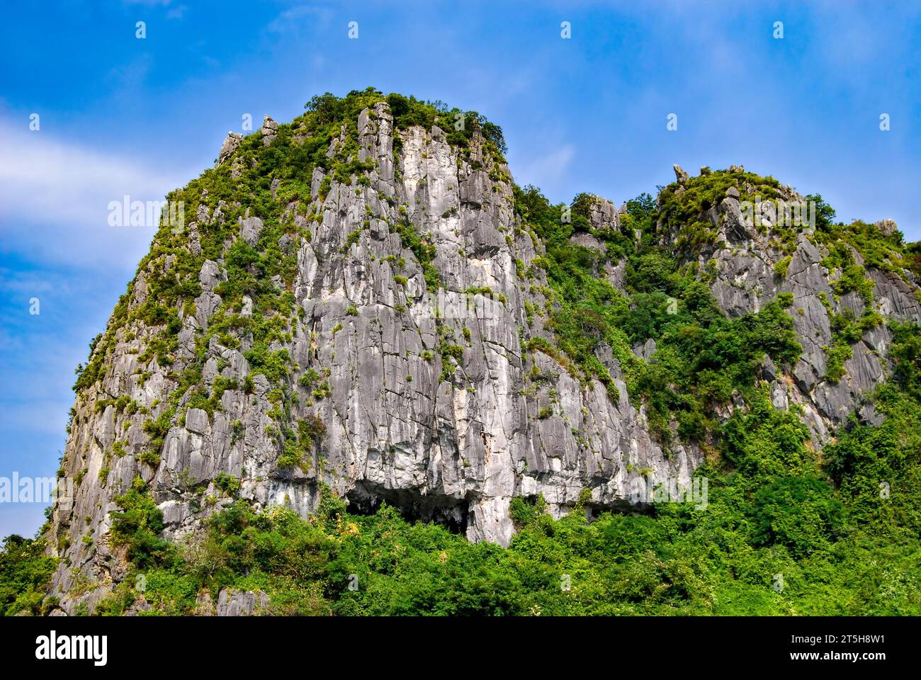Inaccessible rocks of the Halong Bay. Vietnam Stock Photo - Alamy
