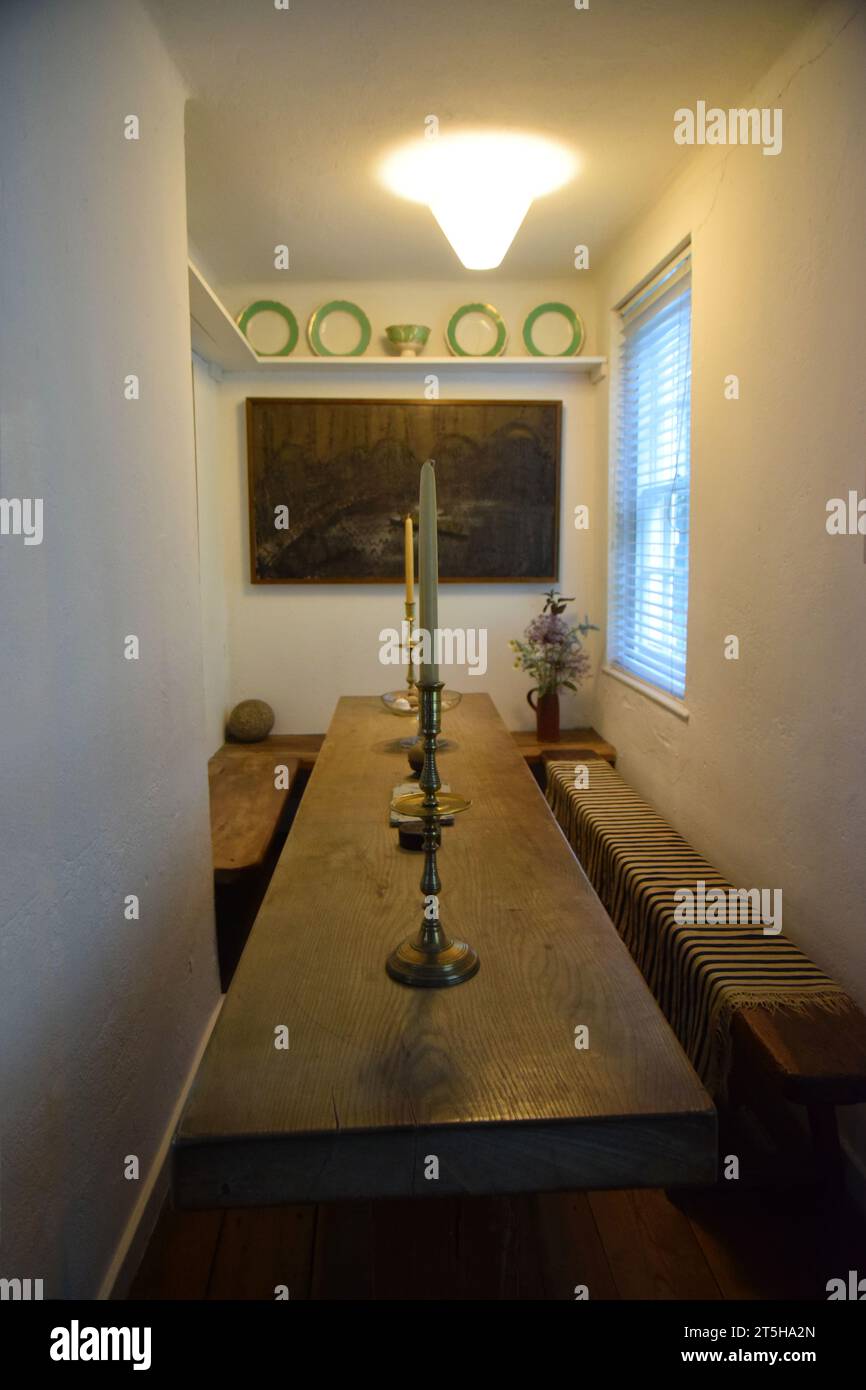 dining table in alcove, kettles yard Stock Photo Alamy