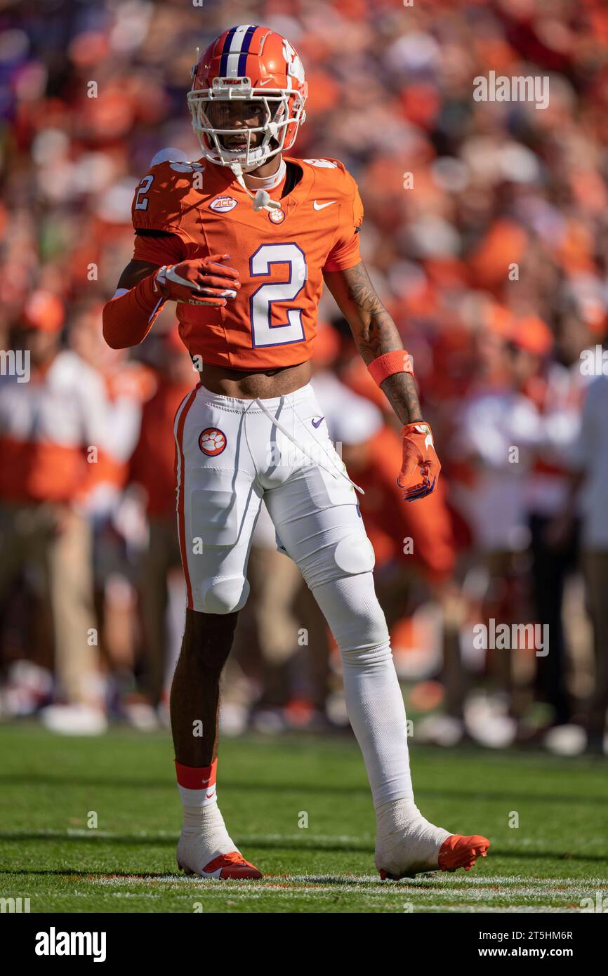 Clemson cornerback Nate Wiggins (2) plays against Notre Dame during an