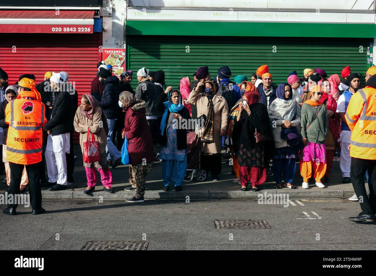 London, UK. 5th November 2023 Nagar Kirtan is celebrated in Southall as thousands gather for the procession between the two main Gurdwaras (Sikh temples). The event celebrates the coming of Dhan Dhan Sri Guru Nanak Dev Ji Maharaj, Jagat Guru.  © Simon King/ Alamy Live News Stock Photo