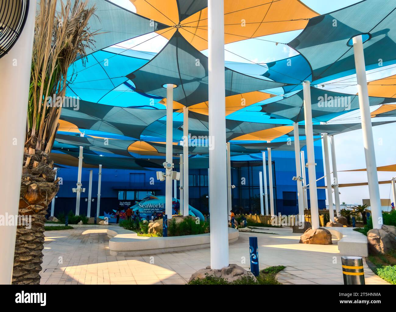 Canvas roof design hi-res stock photography and images - Alamy