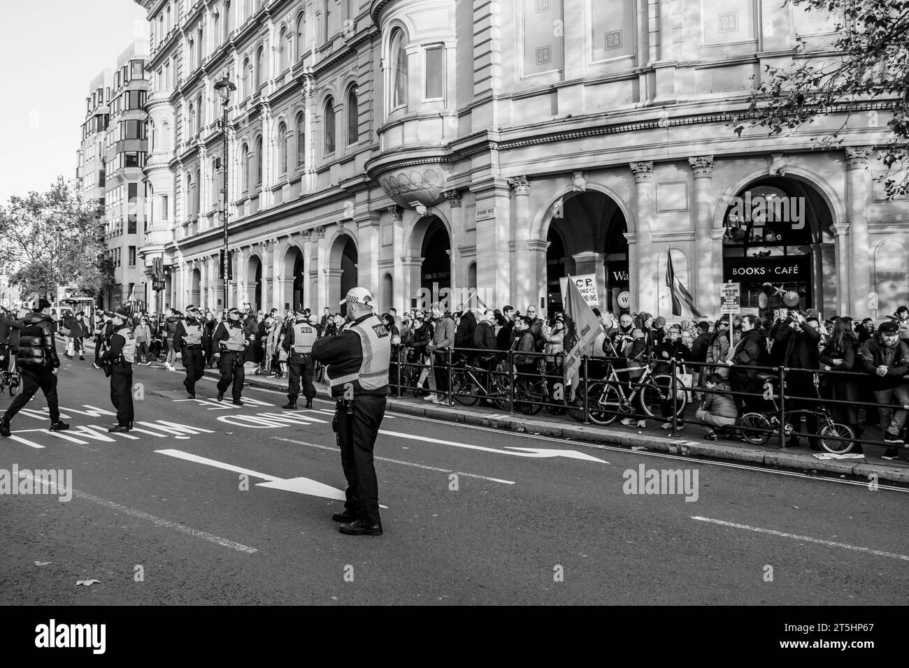London Palestinian Demonstration Trafalgar Square Stock Photo - Alamy
