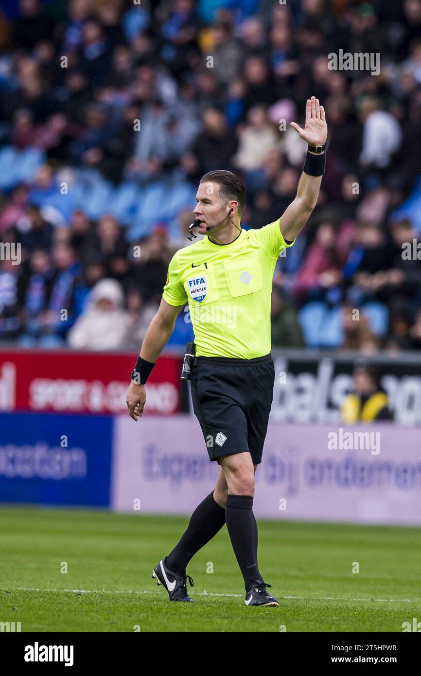 ZWOLLE Referee Danny Makkelie during the Dutch Eredivisie match