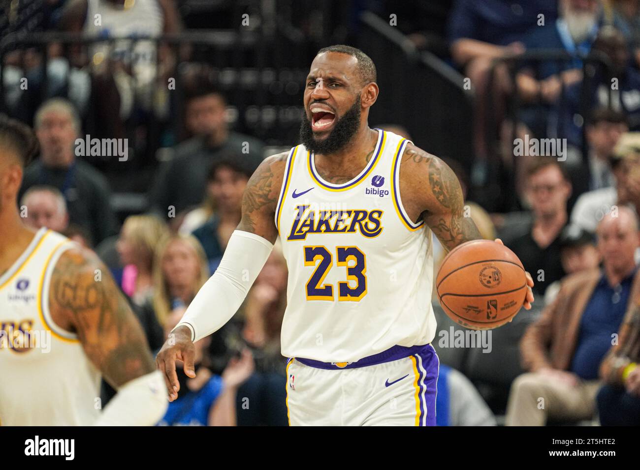 Lebron james hi res stock photography and images Page 2 Alamy
