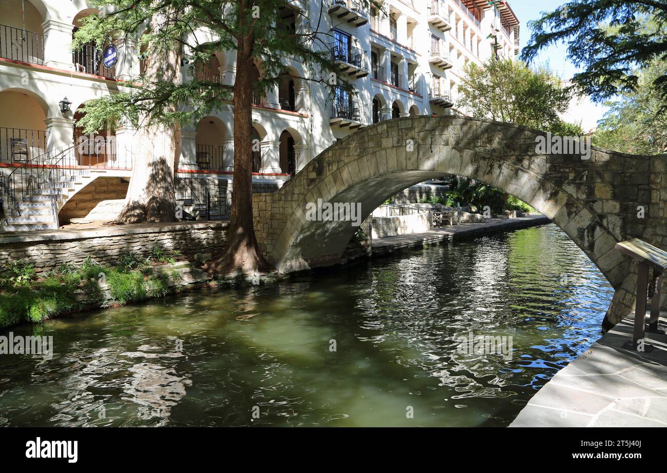 San antonio river water flow hi-res stock photography and images - Alamy