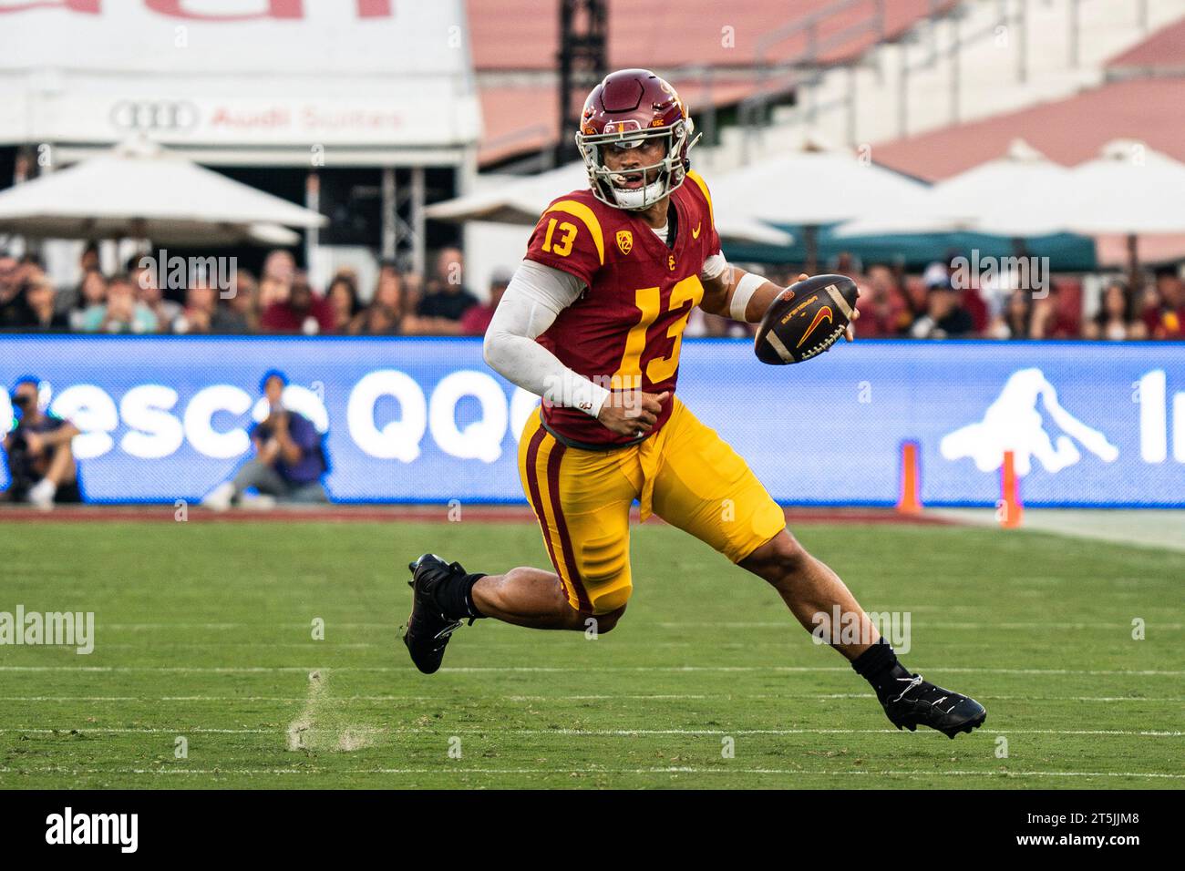 USC Trojans quarterback Caleb Williams (13) runs the ball during a NCAA football game against the Washington Huskies, Saturday, November 4, 2023, at t Stock Photo