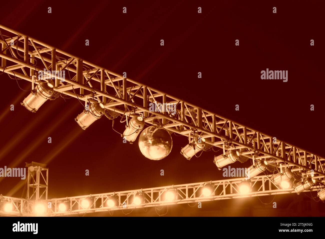 Stage Lighting T Frame stage light on the metal frame in the dark Stock Photo - Alamy