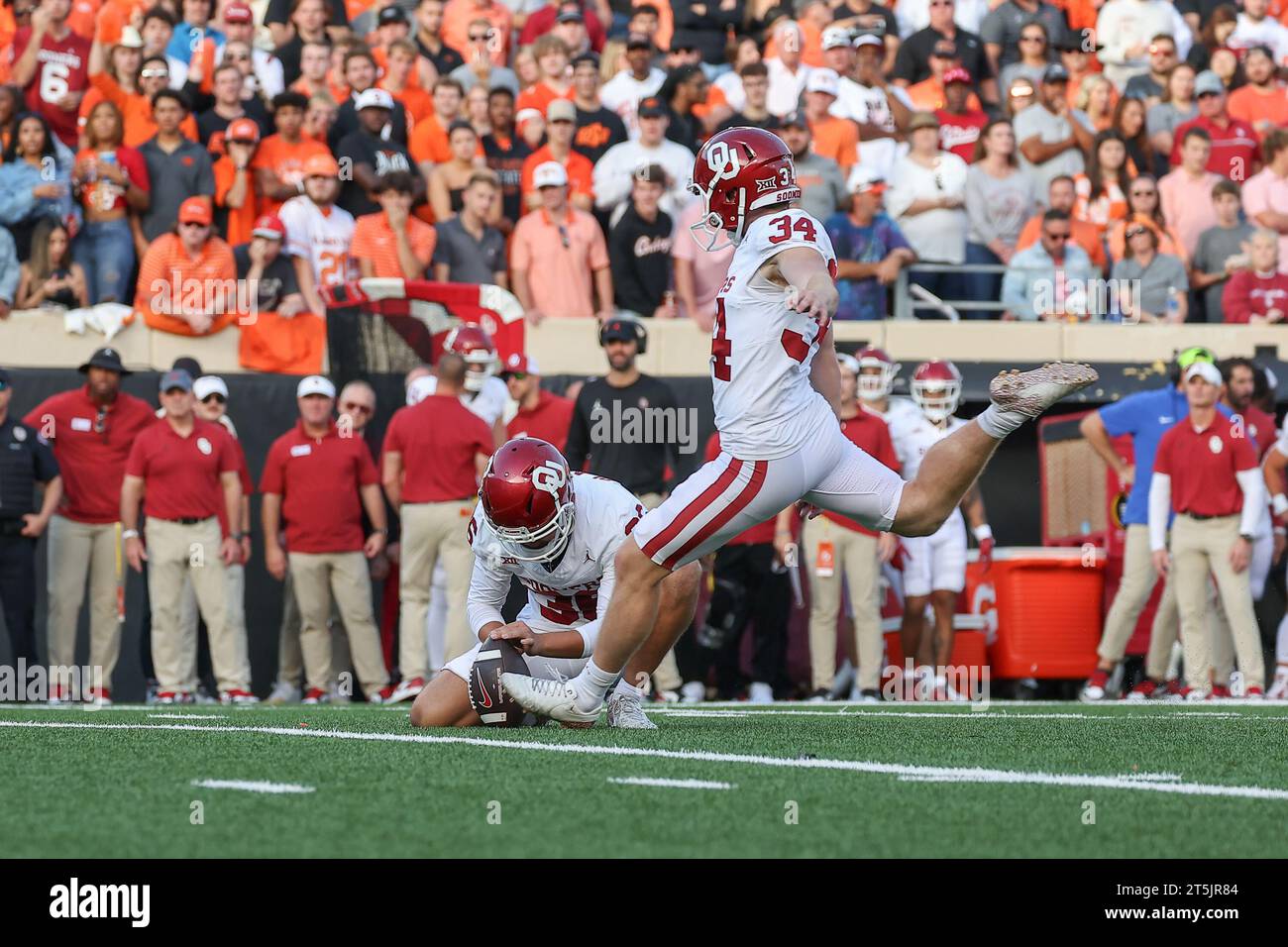 Stillwater OK USA 04th Nov 2023 University Of Oklahoma Kicker houston-tx-usa-27th-dec-2023-oklahoma-state-cowboys-wide-receiver