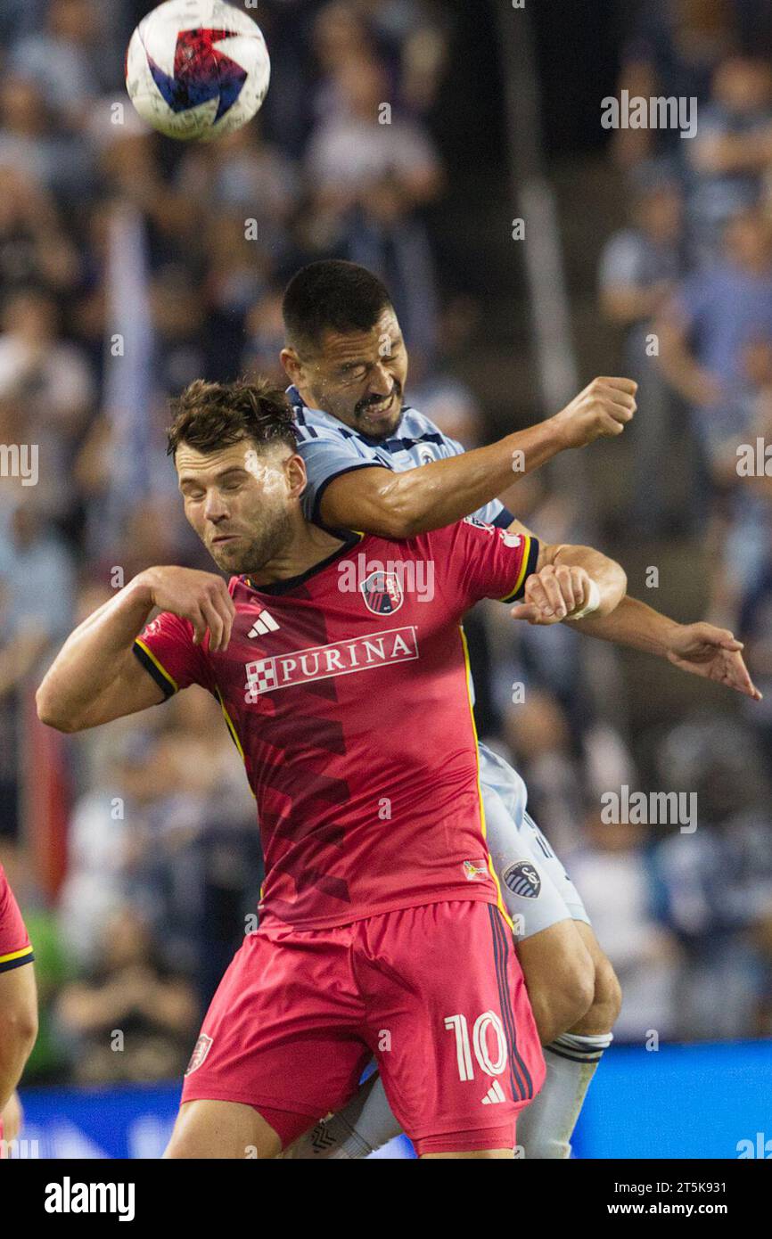November 5, 2023, City, State/Province, Country: St. Louis City SC midfielder EDUARD LOWEN #10 (front) is overtaken by Sporting KC midfielder ROGER ESPINOZA #15 (behind), who heads for a shot advantage during the second half of the game. (Credit Image: © Serena S.Y. Hsu/ZUMA Press Wire) EDITORIAL USAGE ONLY! Not for Commercial USAGE! Credit: ZUMA Press, Inc./Alamy Live News Stock Photo