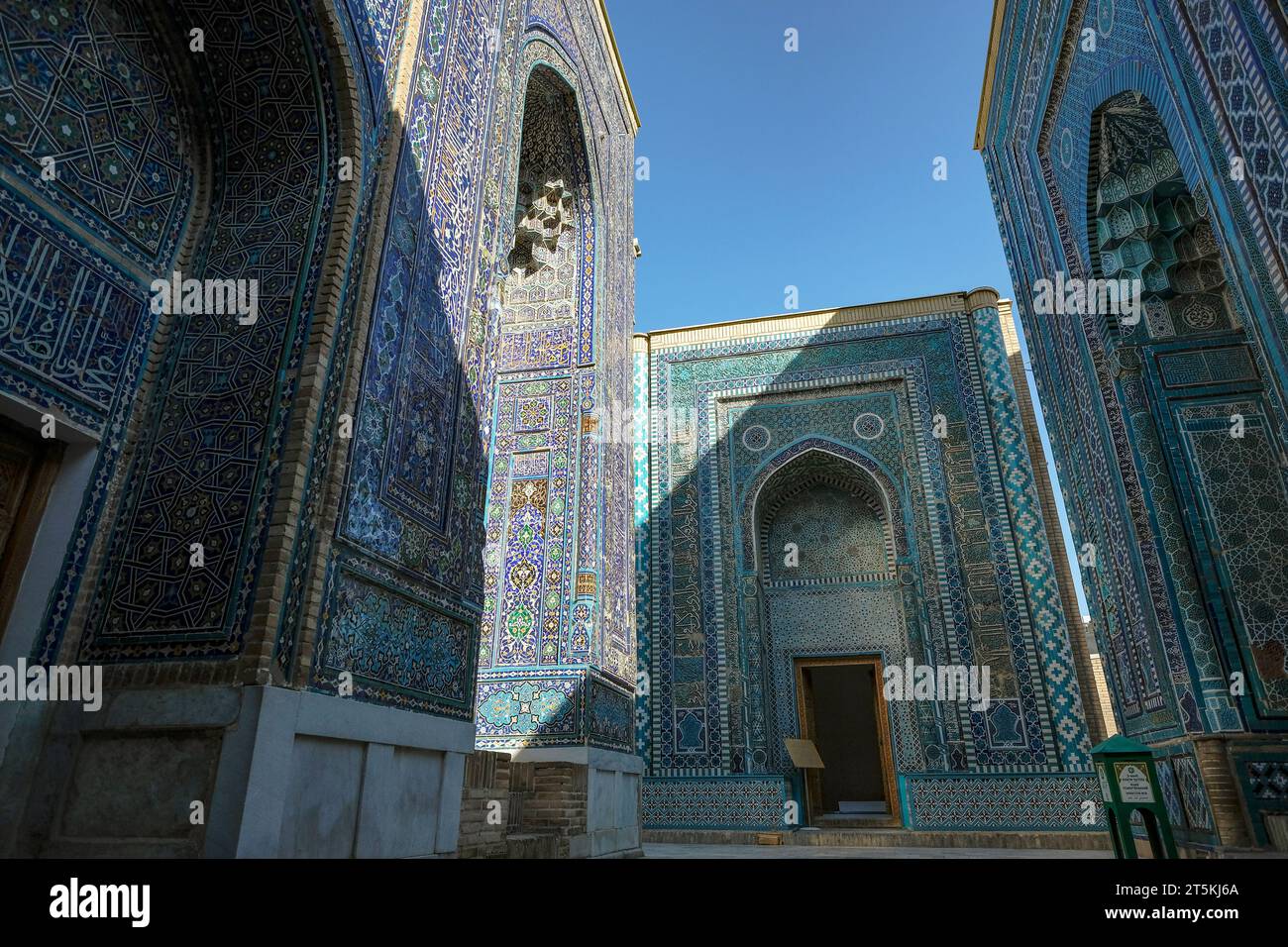 Samarkand, Uzbekistan - November 1, 2023: Detail of a mausoleum in the Shah-i-Zinda necropolis in Samarkand, Usbekistan. Stock Photo