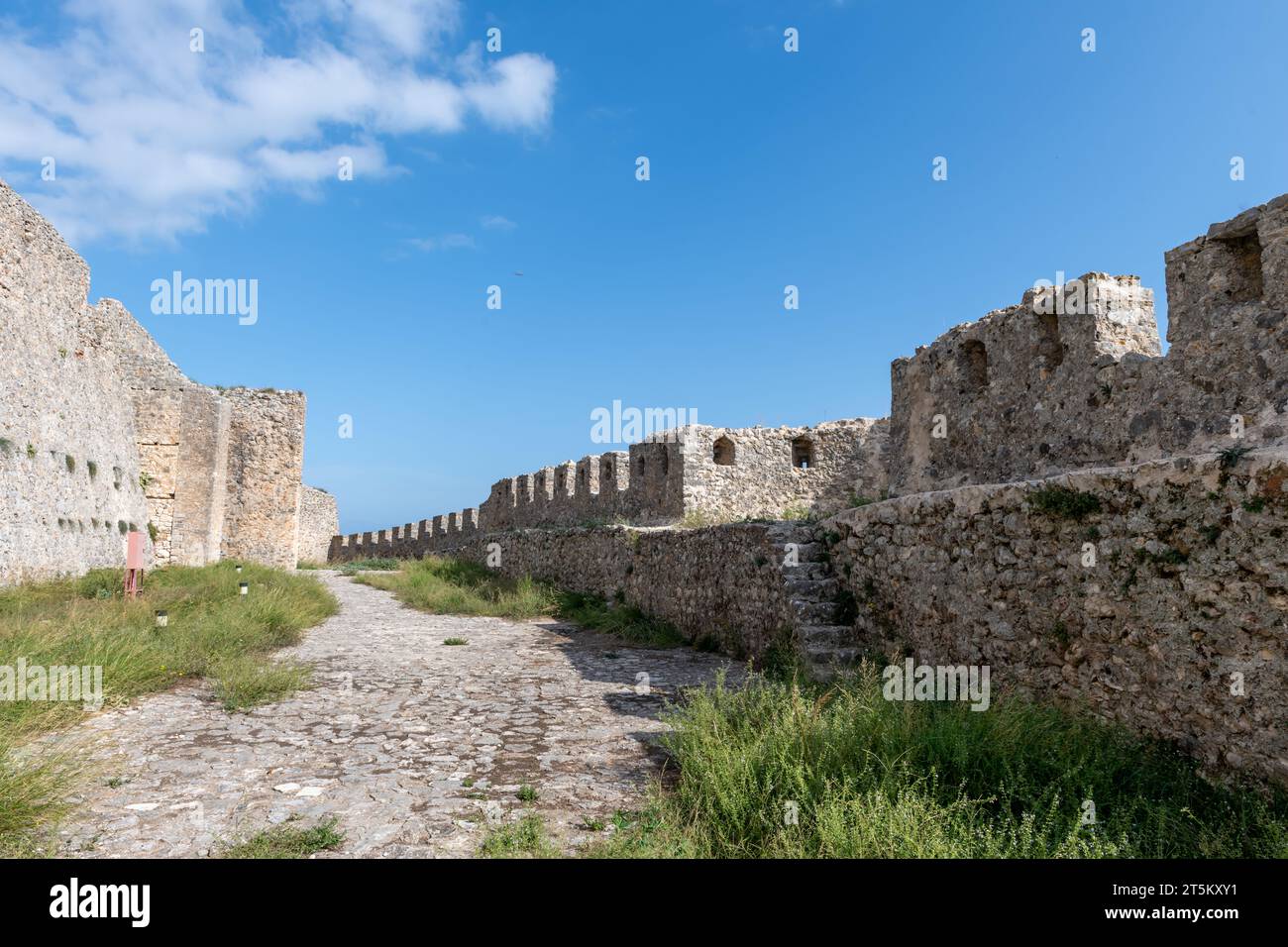 Vonitsa Old venetian castle hi-res stock photography and images - Alamy
