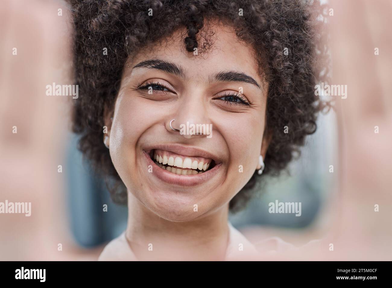 Cute smiling business lady outside hi-res stock photography and images ...