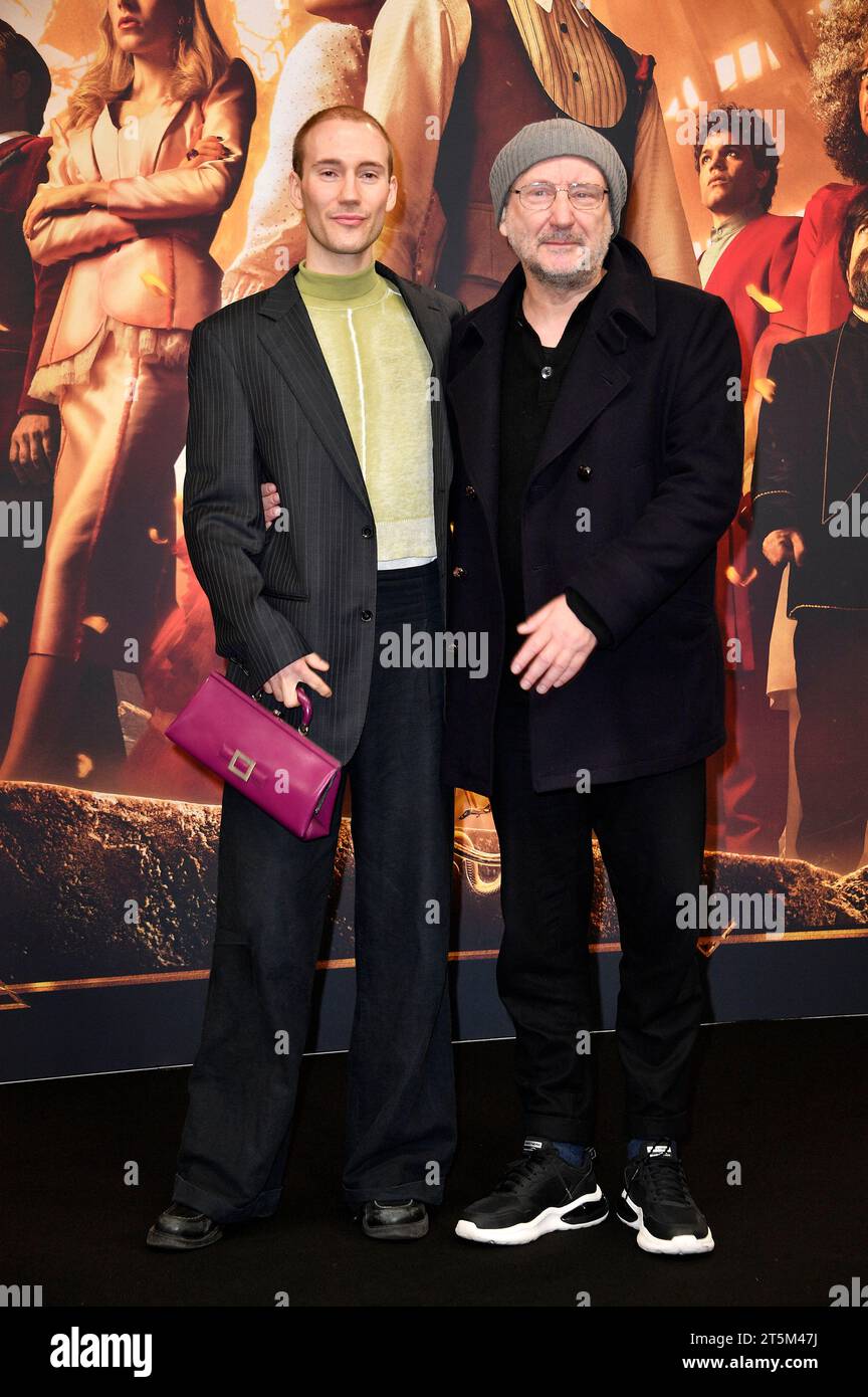 Rainer Bock und sein Sohn Moritz Bock bei der Premiere des Kinofilms
