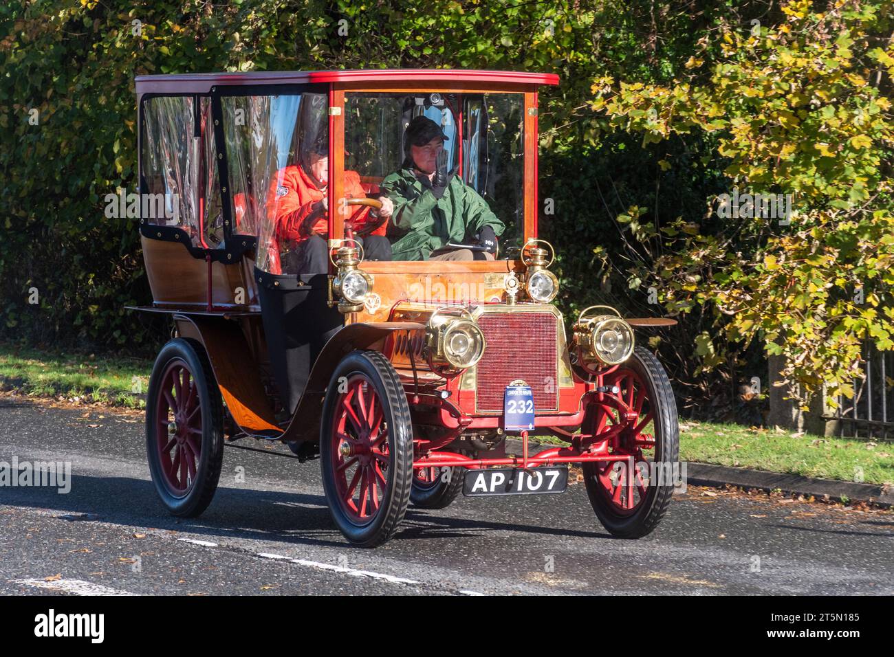 Four seater car hi res stock photography and images Alamy