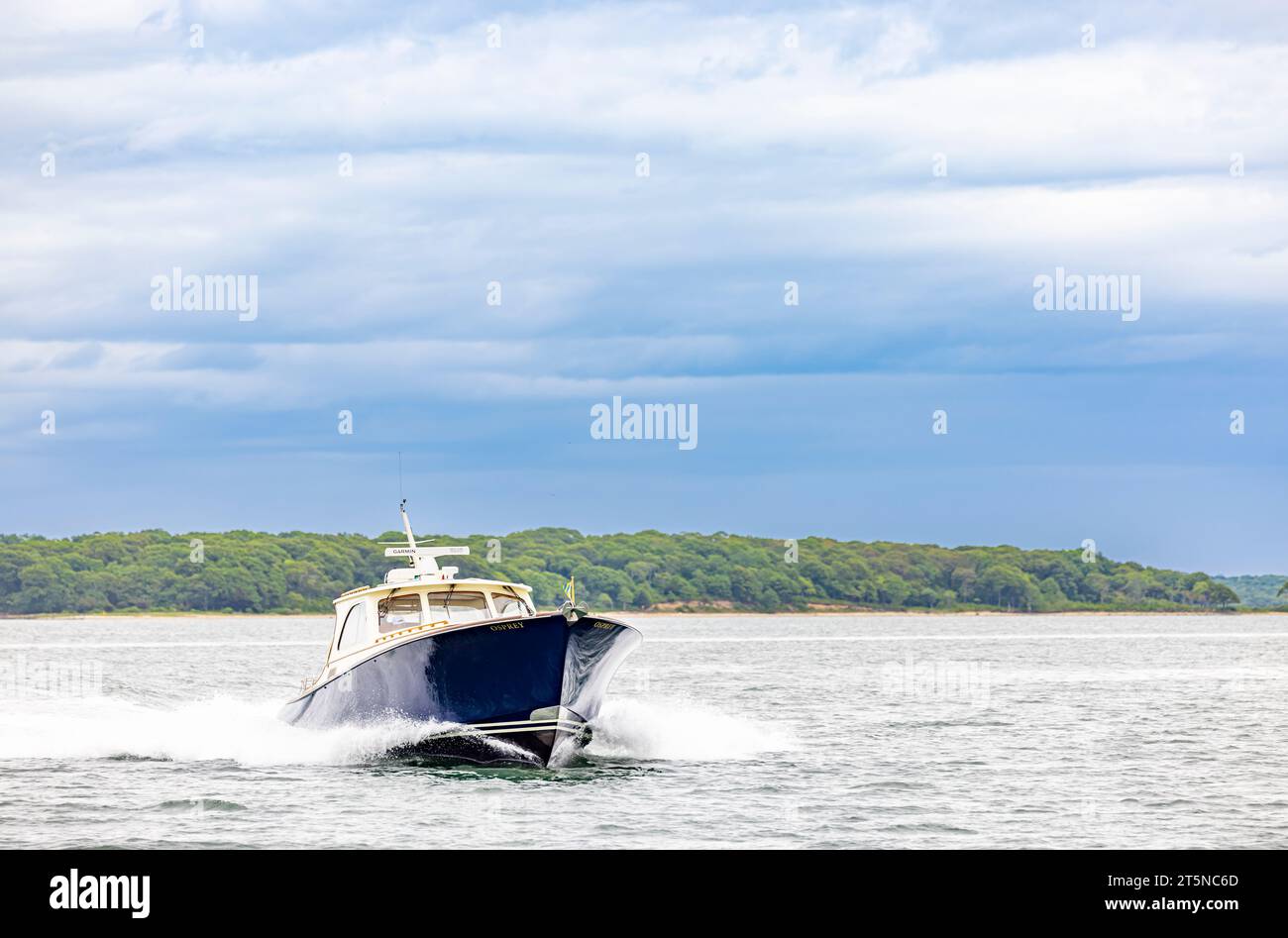 hinckley motor underway off shelter island Stock Photo Alamy
