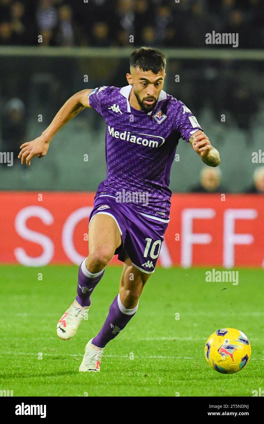 Florence, Italy. 19th Feb, 2023. Nicolas Gonzalez (ACF Fiorentina) during ACF  Fiorentina vs Empoli FC, italian soccer Serie A match in Florence, Italy,  February 19 2023 Credit: Independent Photo Agency/Alamy Live News