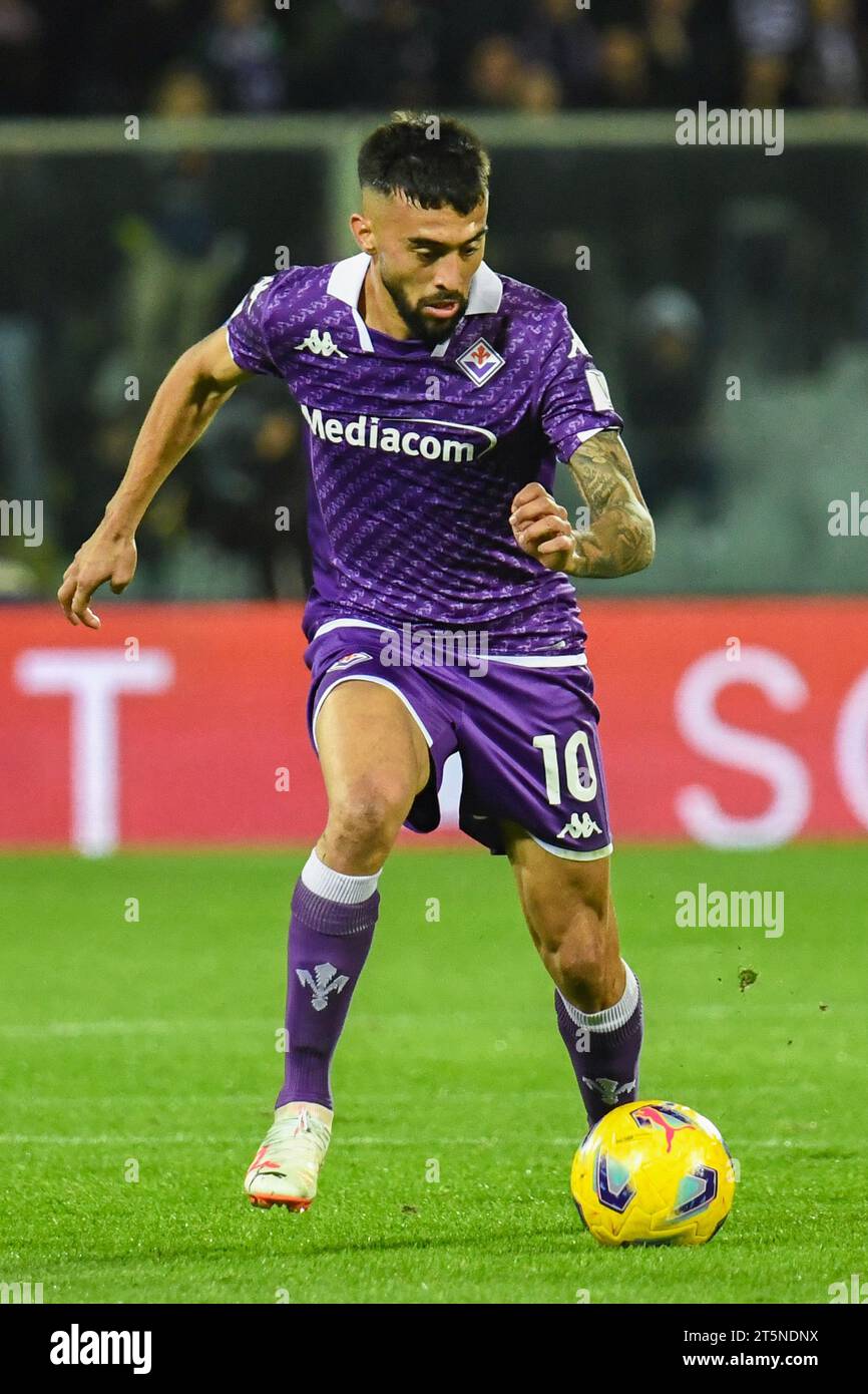 Nicolas Gonzalez (ACF Fiorentina) takes the penalty during ACF Fiorentina  vs Juventus FC, italian soccer Serie A match in Florence, Italy, May 21  2022 Stock Photo - Alamy