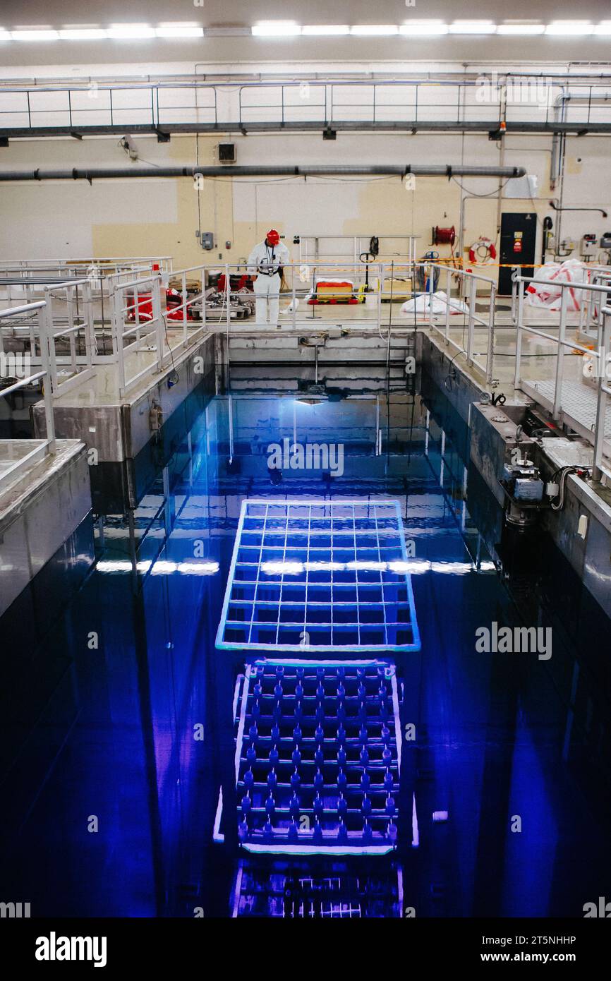 Nuclear fusion reactors hi-res stock photography and images - Alamy