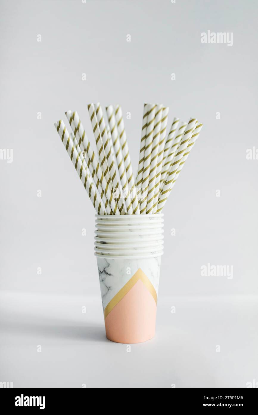 Paper cup waste hi-res stock photography and images - Alamy