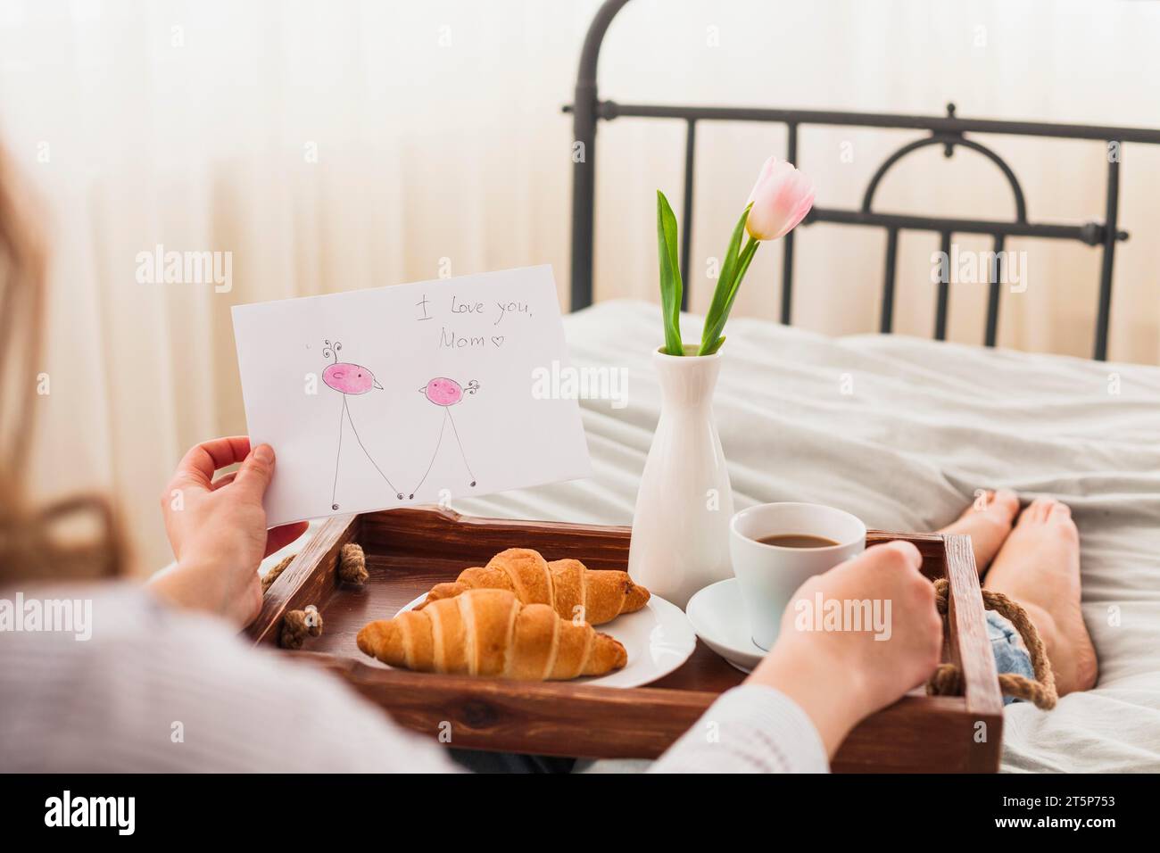 Woman greeting card emotional hi-res stock photography and images - Alamy