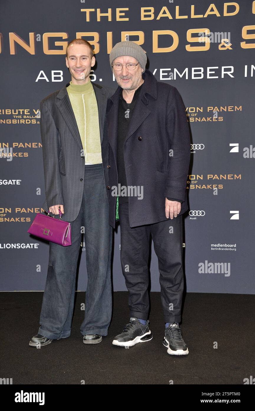 Moritz Bock und Rainer Bock/Premiere des Kinofilms Die Tribute von Panem - The Ballad of Songbirds and Snakes/The Hunger Games: The Ballad of Songbirds & Snakes im Zoo Palast. Berlin, 05.11.2023 *** Moritz Bock and Rainer Bock Premiere of the movie Die Tribute von Panem The Ballad of Songbirds and Snakes The Hunger Games The Ballad of Songbirds Snakes at Zoo Palast Berlin, 05 11 2023 Credit: Imago/Alamy Live News Stock Photo