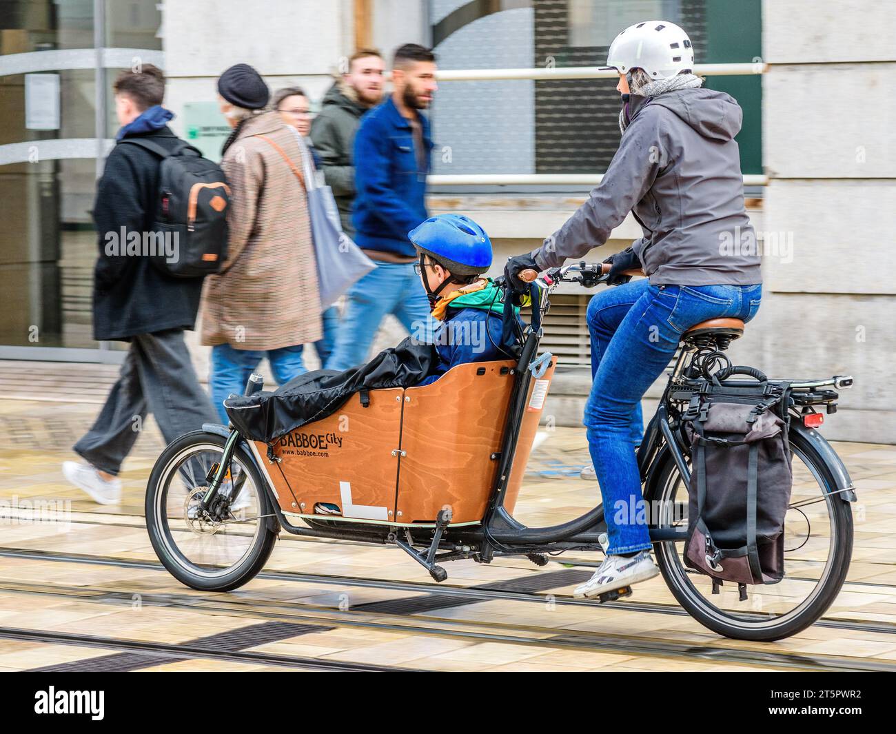 Triporteur électrique Bakfiets Classic Narrow Steps