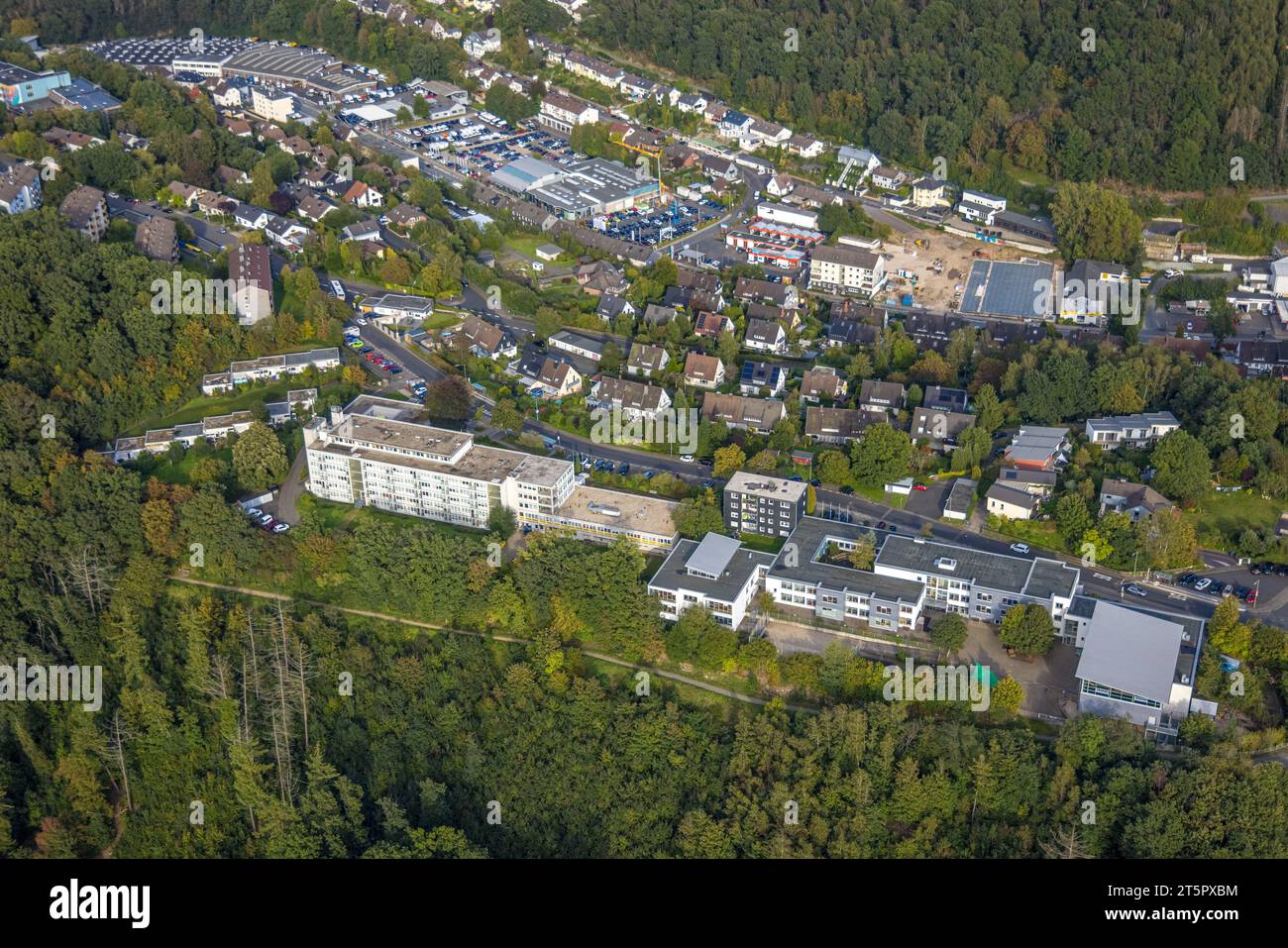 Aerial view, FritzFriesSeniorenzentrum and HansReinhardtSchule