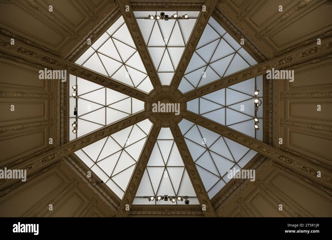 London, UK - Oct 31, 2023 - Light passes through The high ceiling glass dome inside main hall of The National Gallery. Ceiling dome architecture desig Stock Photo