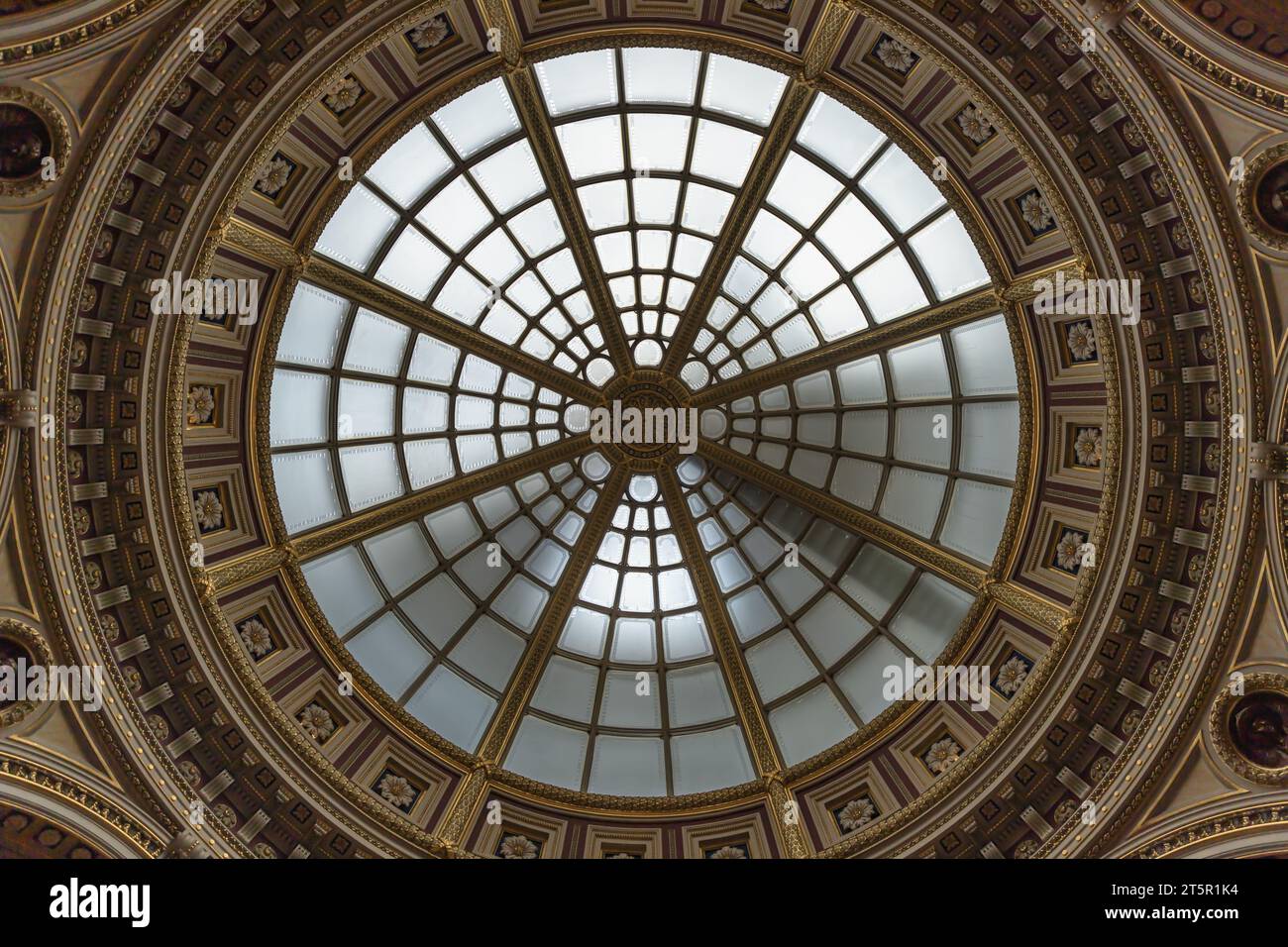 London, UK - Oct 31, 2023 - Light passes through The high ceiling glass dome inside main hall of The National Gallery. Ceiling dome architecture desig Stock Photo