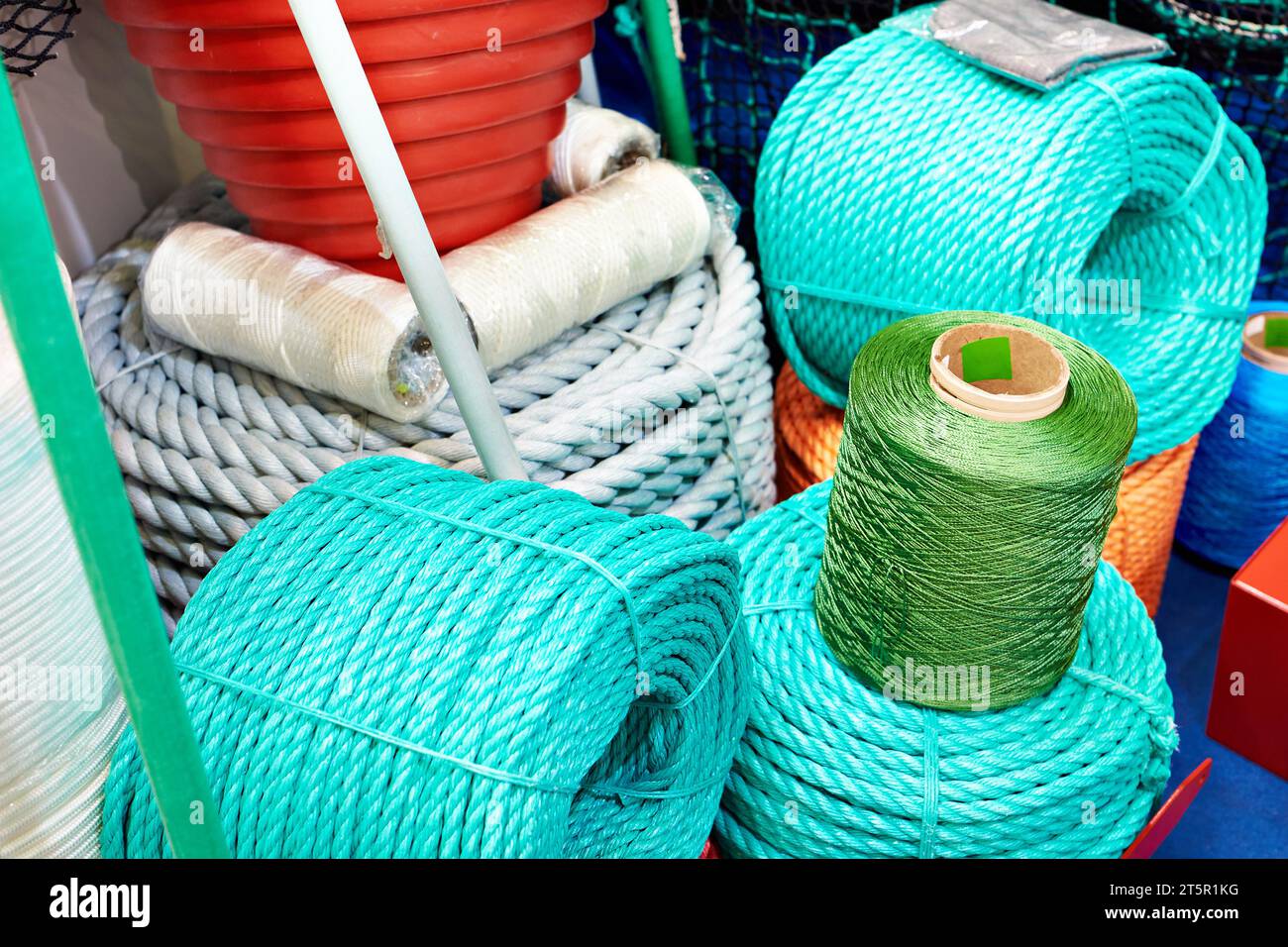 https://c8.alamy.com/comp/2T5R1KG/fishing-ropes-in-the-shop-2T5R1KG.jpg