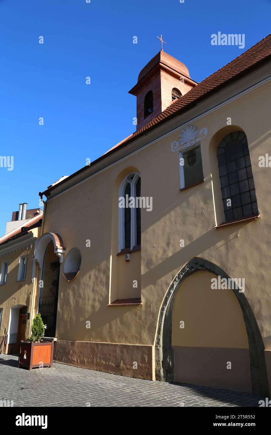 Mănăstirea Franciscană Sfậntul Ioan (Franciscan Monastery of Saint John), Old Town, Braşov, Braşov County, Transylvania, Romania, Europe Stock Photo