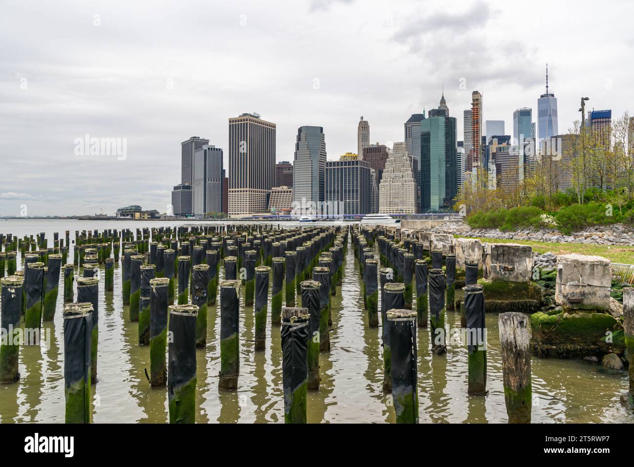 Brooklyn bridge park view hi-res stock photography and images - Alamy