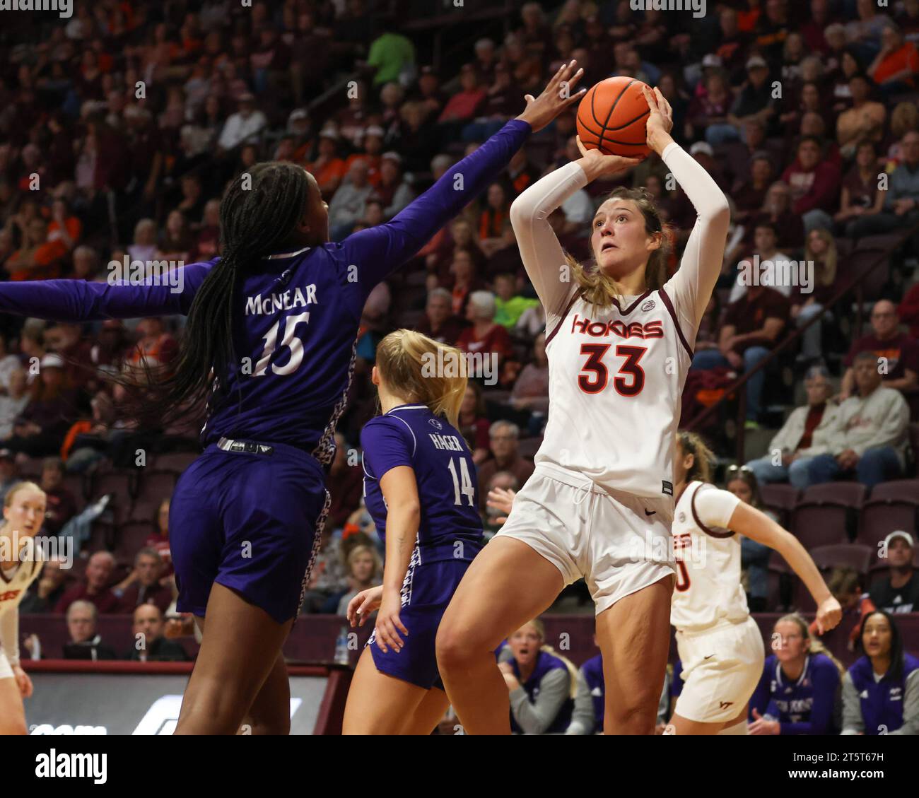 Blacksburg, Virginia, USA. 6th Nov, 2023. Virginia Tech Hokies center