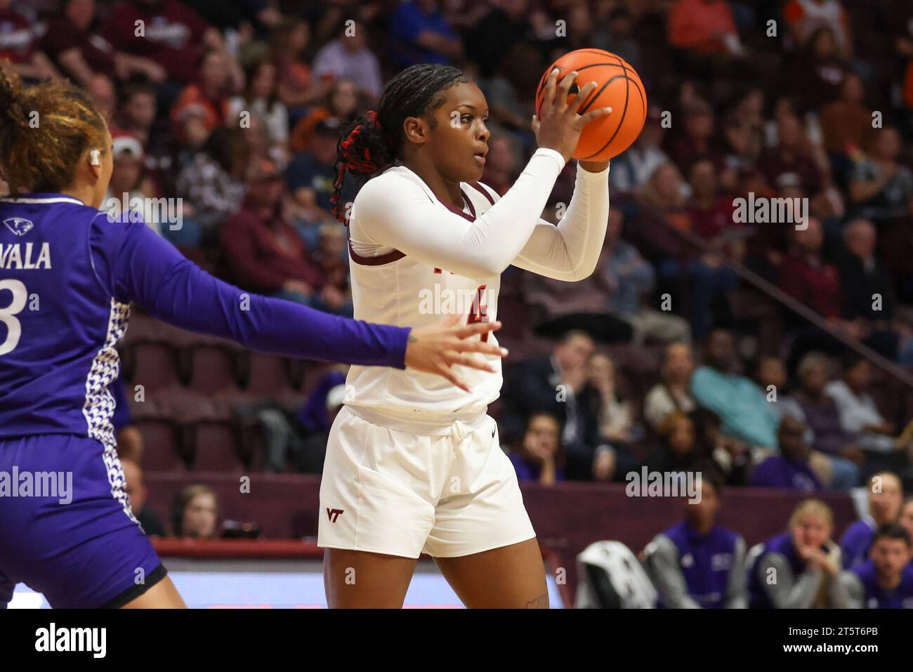 Blacksburg, Virginia, USA. 6th Nov, 2023. Virginia Tech Hokies forward