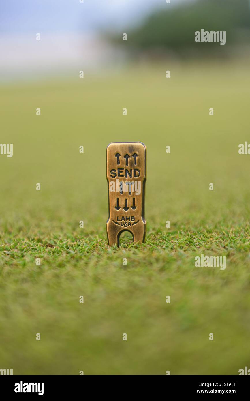 Golf equipment repair hi-res stock photography and images - Alamy